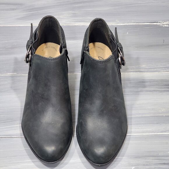 Clarks Adreena Field Booties Black Leather 6M Zip Up Ankle Booties Buckle Detail - Picture 7 of 13